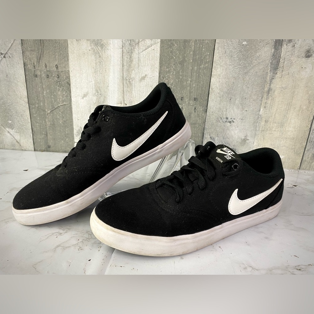 Nike SB Check Solarsoft Womens Size 9 Black Athletic Shoes Sneakers 921463-010